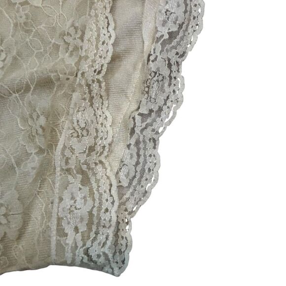 Lot of two Pairs of Ladies Vintage Intimate Moments Brand Lace Panties Size 7 - Picture 10 of 13